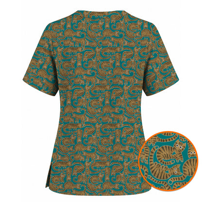 Cute Tabby Cat Pattern Scrub Top, Brown Tabby Cat Nursing Uniform for Cat Lovers, Comfortable Feline Scrubs for Nurses