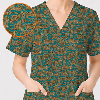 Cute Tabby Cat Pattern Scrub Top, Brown Tabby Cat Nursing Uniform for Cat Lovers, Comfortable Feline Scrubs for Nurses