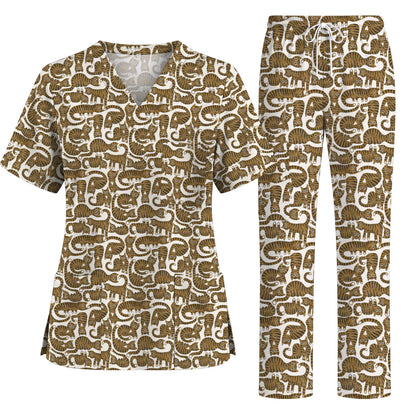 Cute Tabby Cat Pattern Scrub Top, Brown Tabby Cat Nursing Uniform for Cat Lovers, Comfortable Feline Scrubs for Nurses